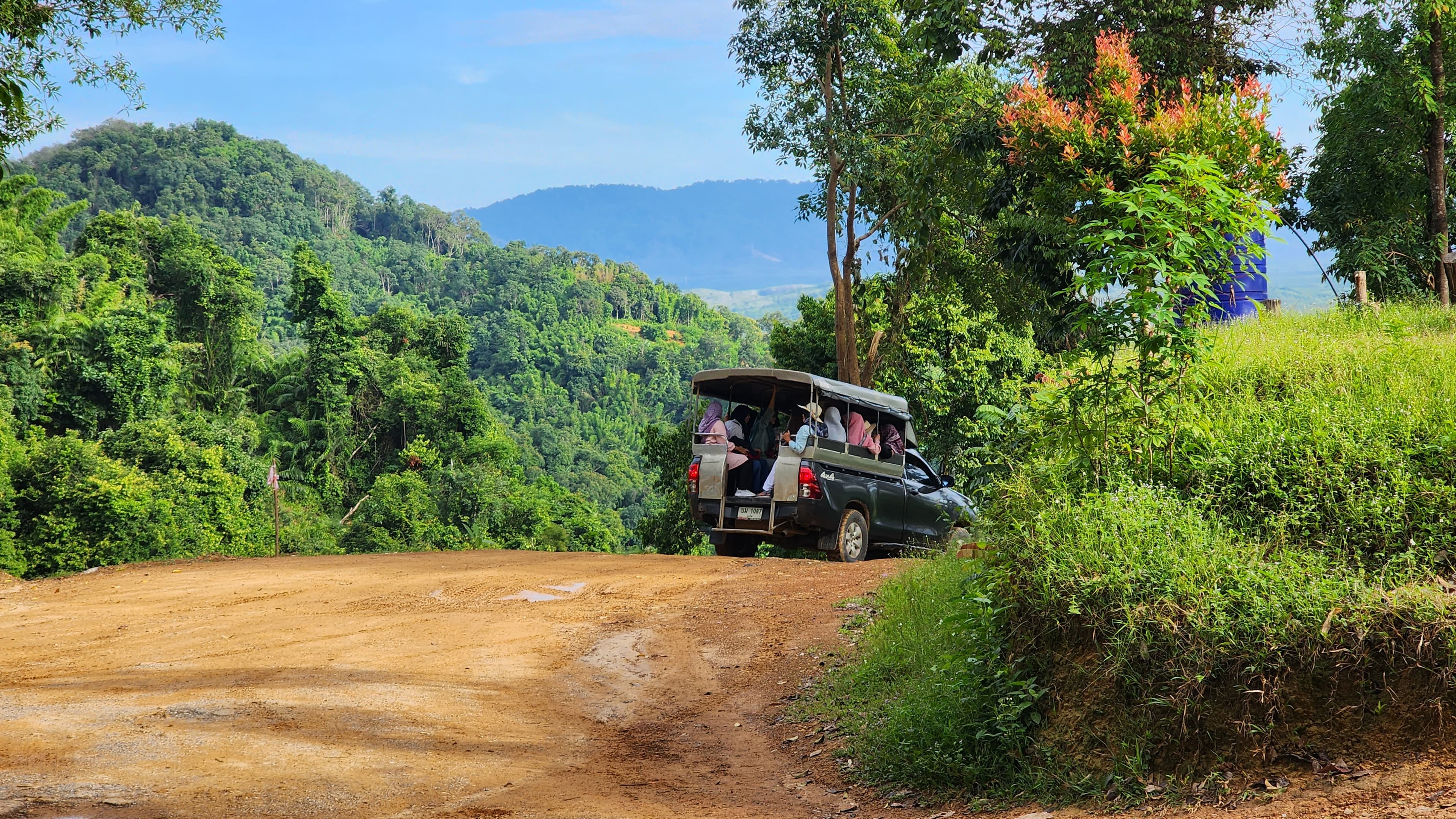 James Bond Private Longtail Boat Tour with Canoeing & Viewpoint - 20241010_080008