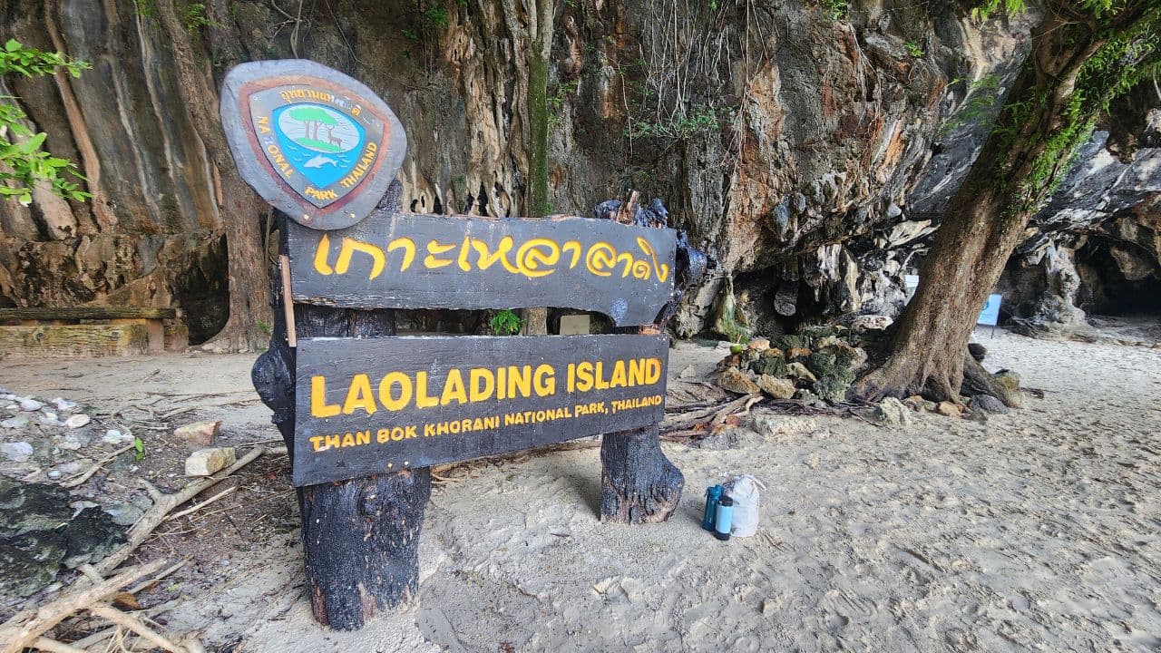 Krabi Islands Private Longtail Tour - lao lading island