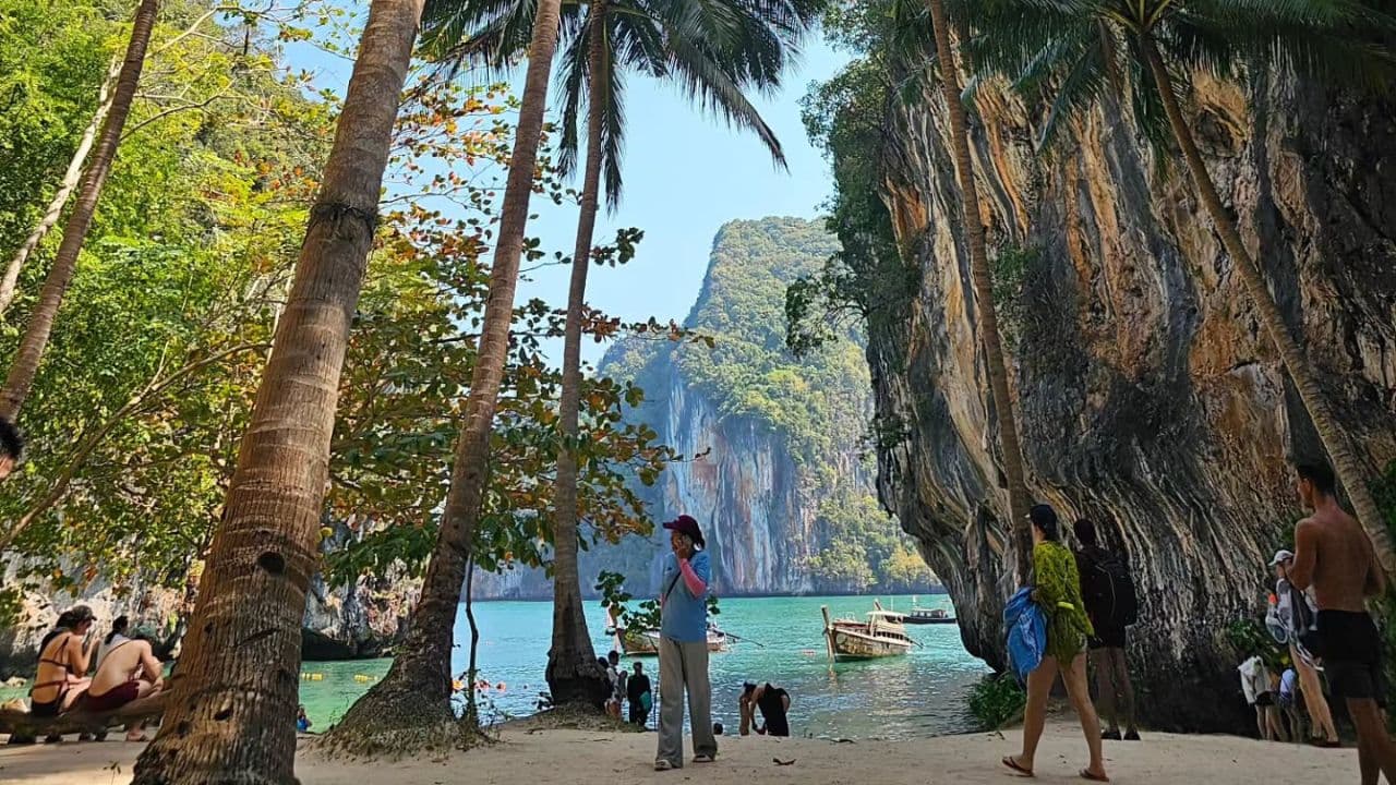 Krabi Islands Private Speedboat Tour - lao lading island krabi tour