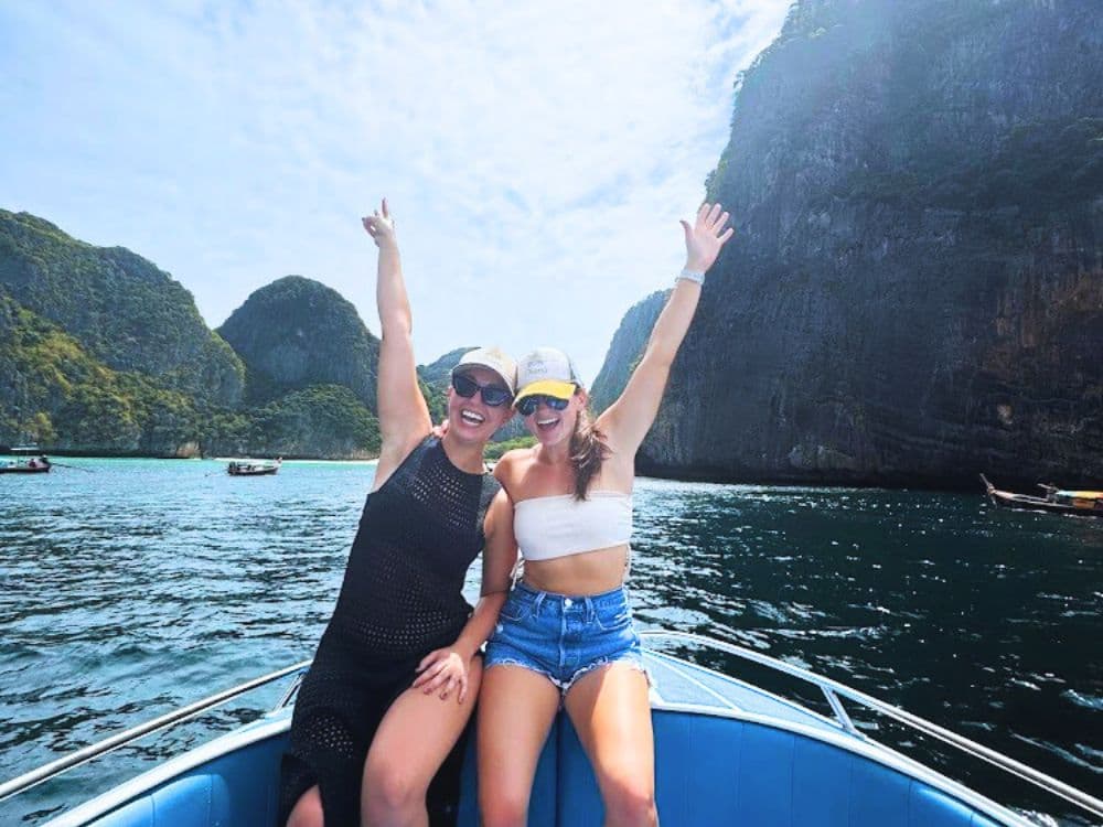 Phi Phi Islands Private Speedboat Tour  - koh phi don private speedboat charter tours
