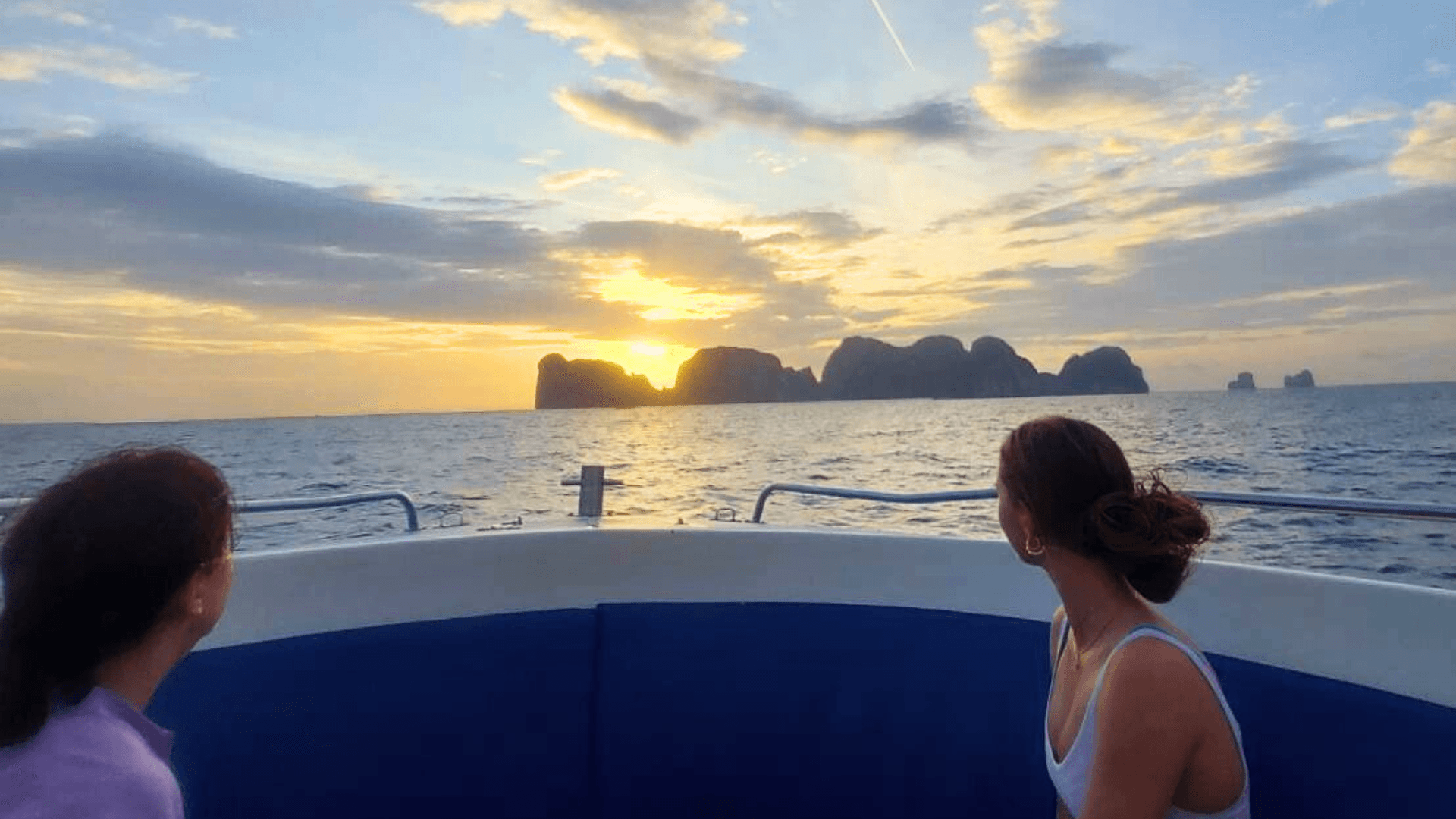Maya Bay & Phi Phi Islands Sunrise Private Speedboat Tour - koh phi phi leh sunrise tour by speedboat