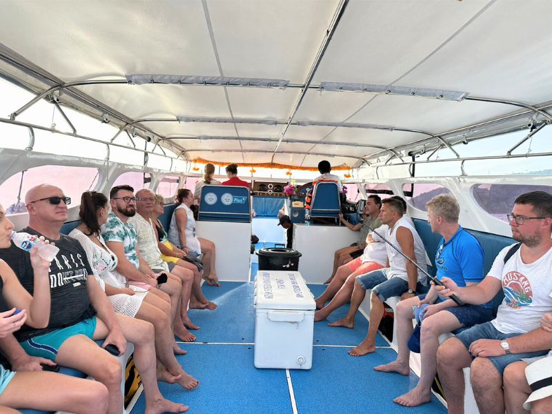 group tour by speedboat phi phi island