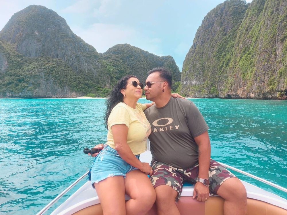 private speedboat otur at maya bay beat the crowds