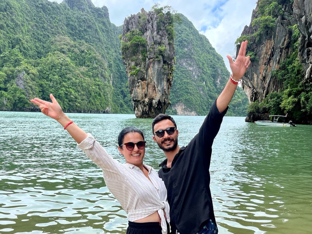 couples private tour James Bond Island iconic photo